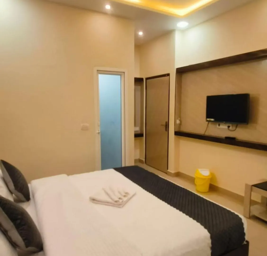 Hotel Prakash Residency Varanasi Near Kashi Vishwanath Temple 700M