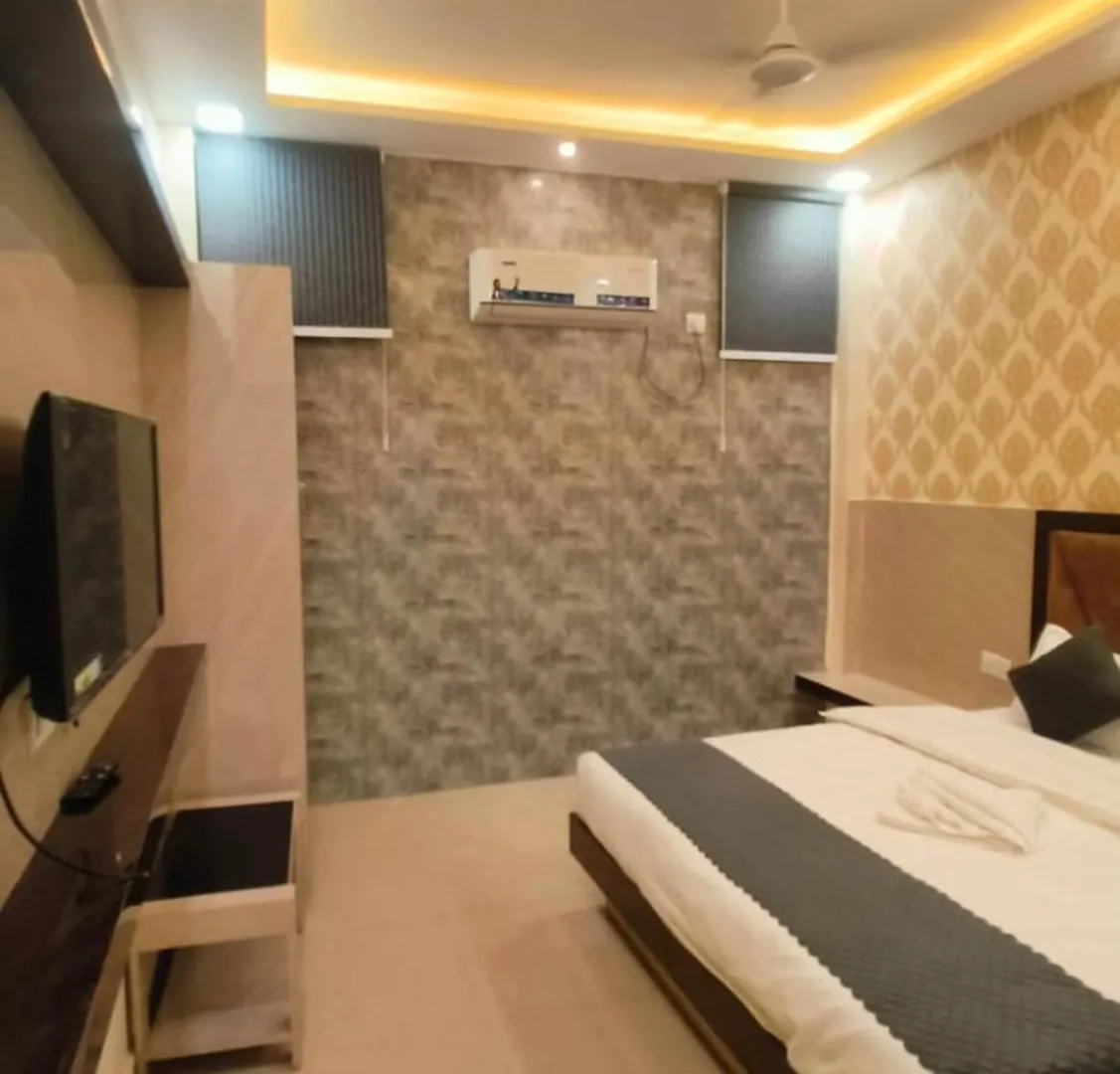 Hotel Prakash Residency Varanasi Near Kashi Vishwanath Temple 700M