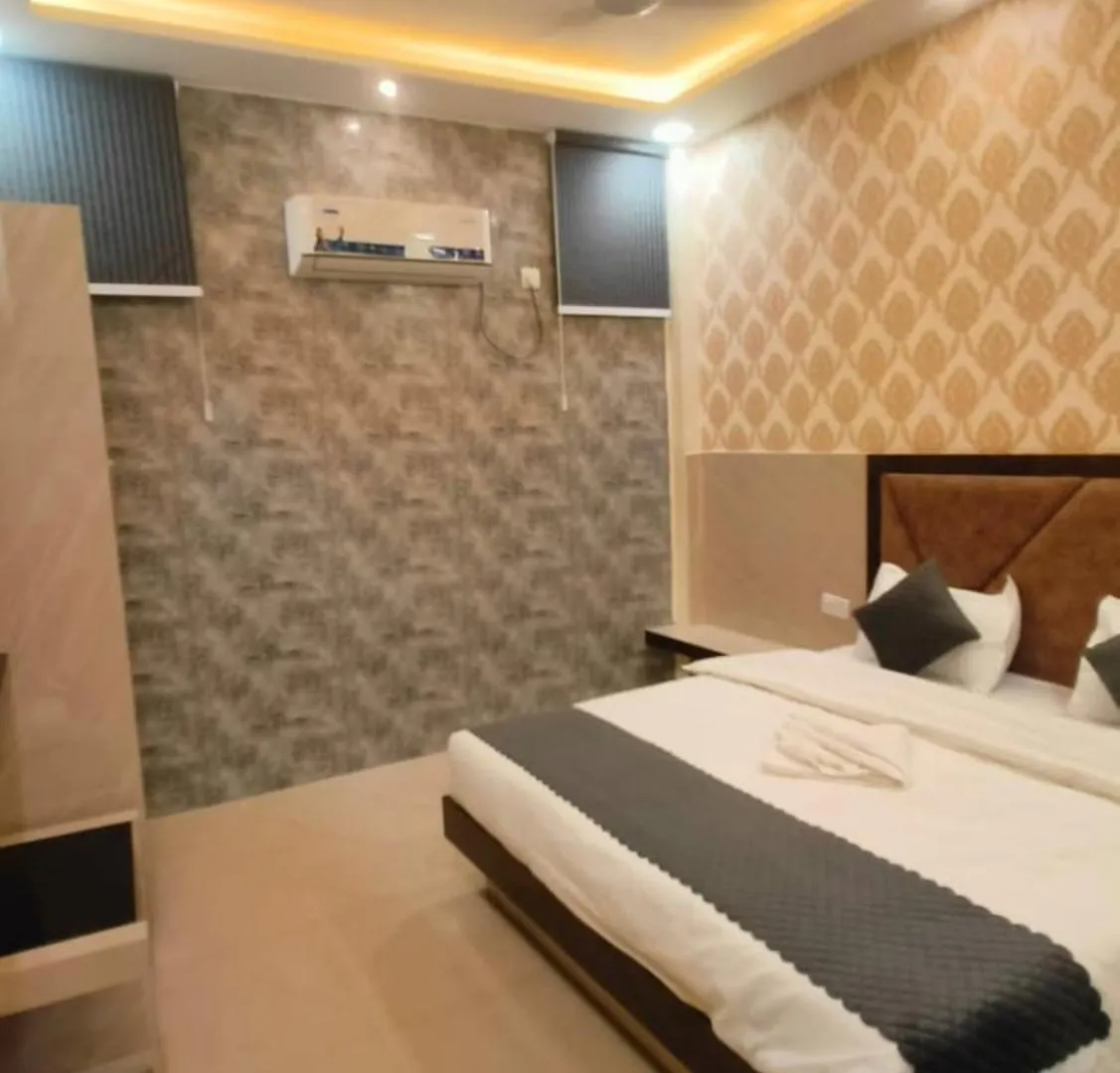 Hotel Prakash Residency Varanasi Near Kashi Vishwanath Temple 700M India