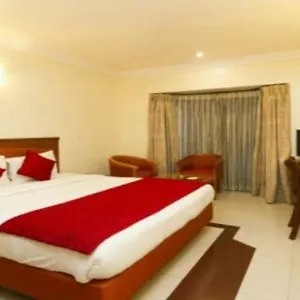 Goroomgo New Ashiyana Palace *** Varanasi